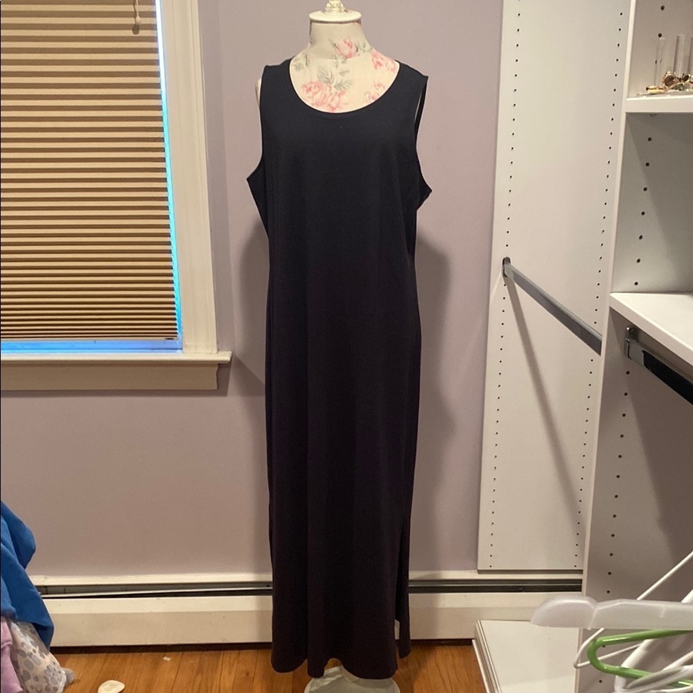 Isaac Mizrahi Black Sleeveless Sheath Maxi Dress